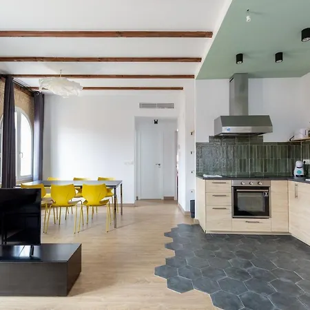 Apartament Sb2 - Moderno 2 Dormitorios, 4º Sin Ascensor, Muy Centrico